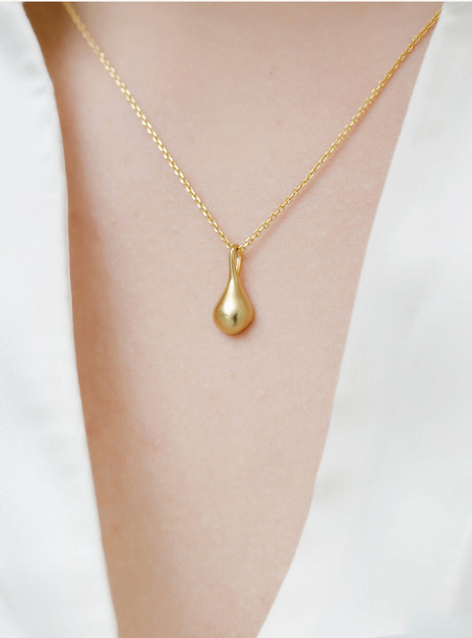 14K Yellow Gold Plated Sterling Silver Droplet Pendant.